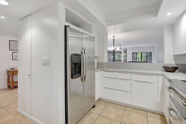 141 SW 96th Terrace 302, Plantation, FL 33324