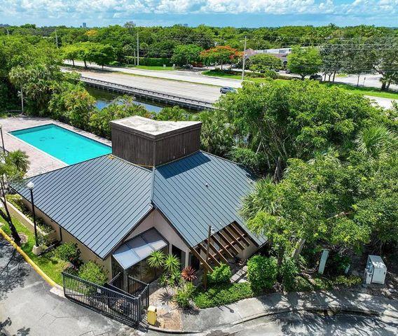 141 SW 96th Terrace 302, Plantation, FL 33324