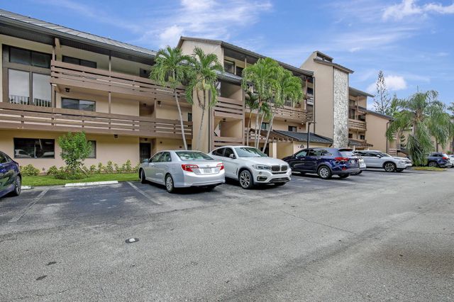 141 SW 96th Terrace 302, Plantation, FL 33324