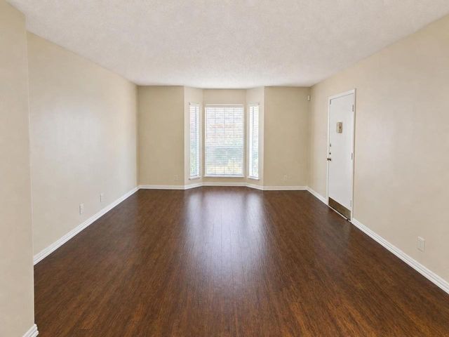 7920 Rockwood LN 112, Austin, TX 78757