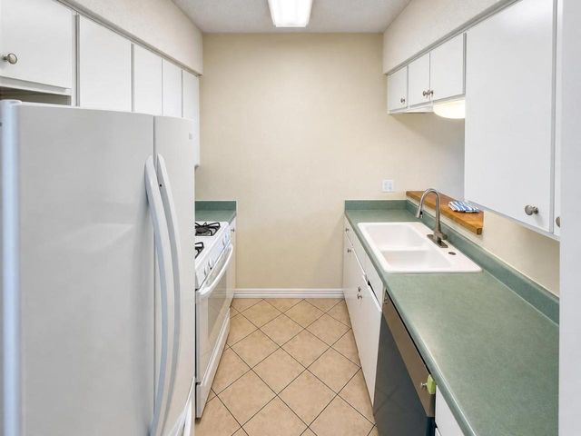 7920 Rockwood LN 112, Austin, TX 78757