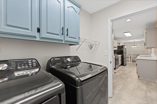 51 Larkspur Ct, Tullahoma, TN 37388