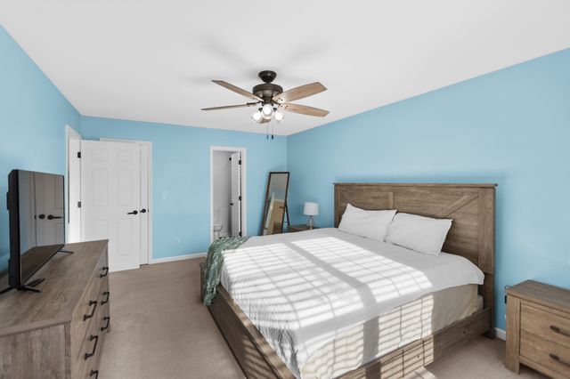 51 Larkspur Ct, Tullahoma, TN 37388