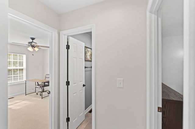 51 Larkspur Ct, Tullahoma, TN 37388