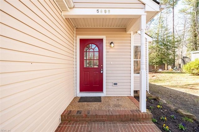 5996 T C Walker RD, Gloucester, VA 23061