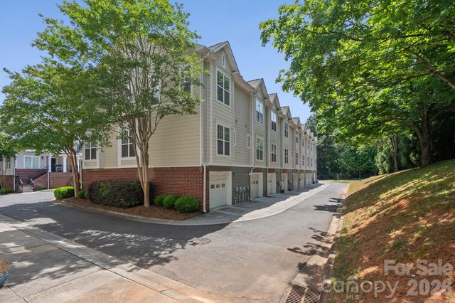 500 Village Park Drive, Belmont, NC 28012