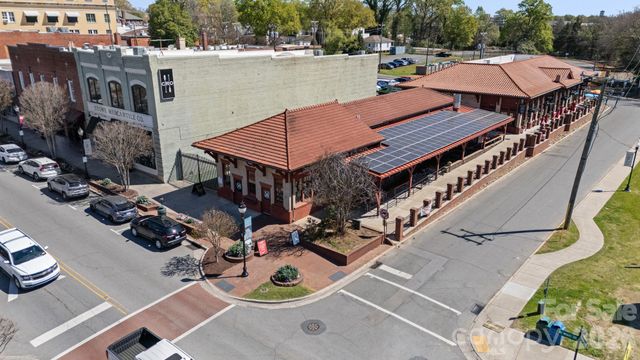 500 Village Park Drive, Belmont, NC 28012
