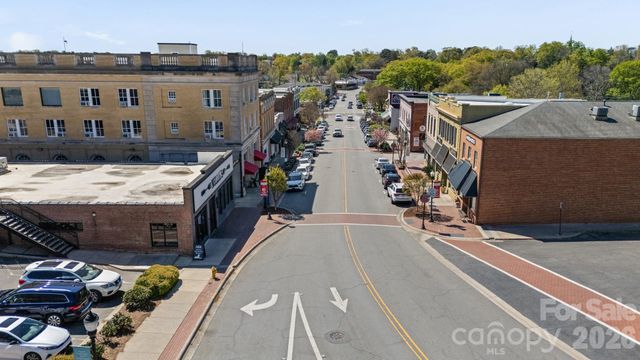 500 Village Park Drive, Belmont, NC 28012