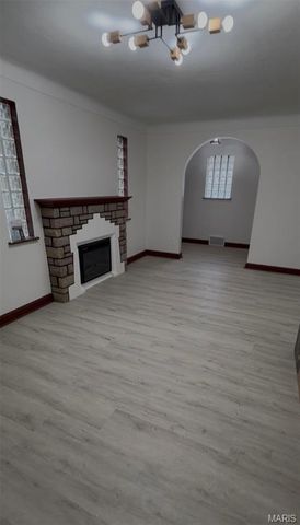 6707 Perry Avenue, St Louis, MO 63121
