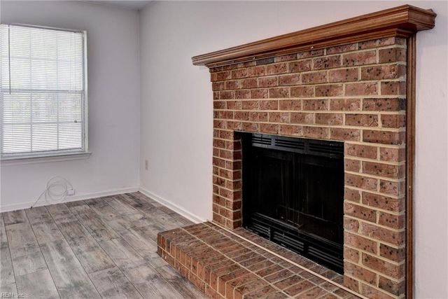 1565 Winthrope DR, Newport News, VA 23602