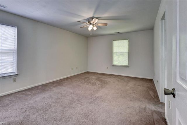 1565 Winthrope DR, Newport News, VA 23602