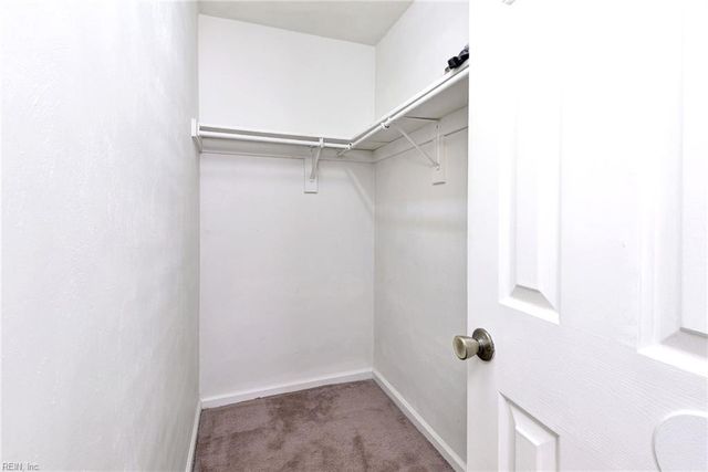 1565 Winthrope DR, Newport News, VA 23602