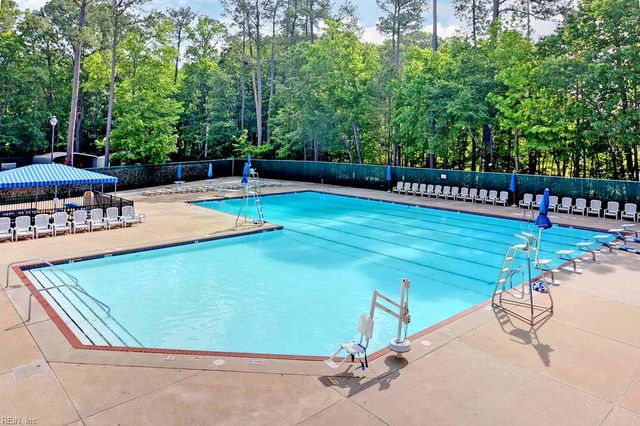 1565 Winthrope DR, Newport News, VA 23602