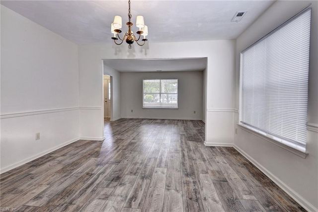 1565 Winthrope DR, Newport News, VA 23602