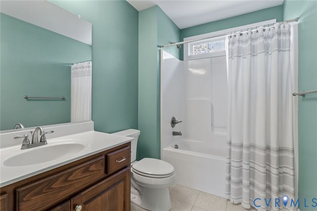 5301 Linkshire Ln, New Kent, VA 23140