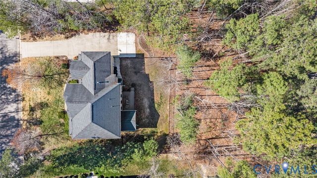 5301 Linkshire Ln, New Kent, VA 23140