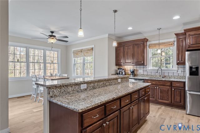 5301 Linkshire Ln, New Kent, VA 23140