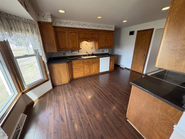 201 N ADAMS STREET, Bonduel, WI 54107