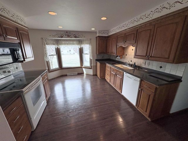 201 N ADAMS STREET, Bonduel, WI 54107