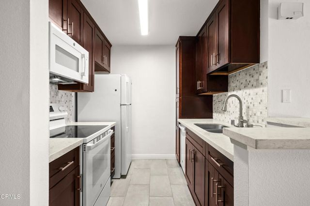 4499 Via Marisol 113A, Los Angeles, CA 90042