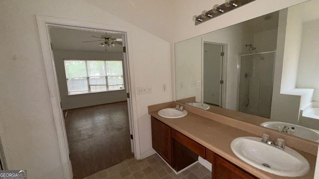 65 Lakeridge Ct, Covington, GA 30016