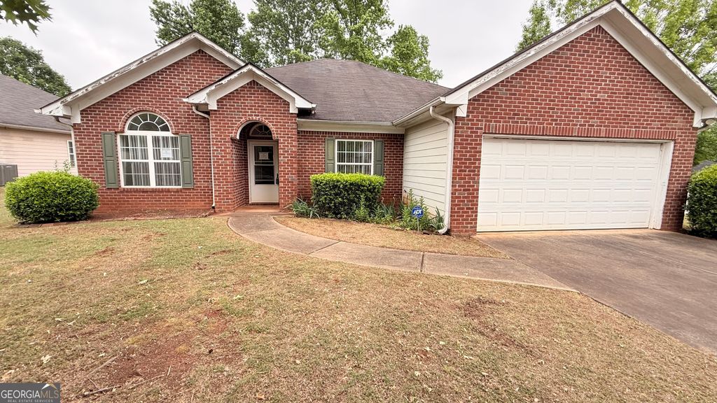 65 Lakeridge Ct, Covington, GA 30016