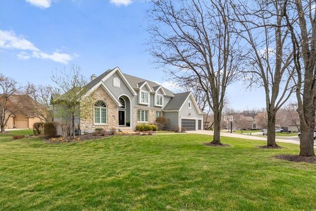 11302 W 140th Terrace, Overland Park, KS 66221