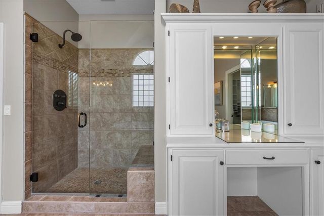 11302 W 140th Terrace, Overland Park, KS 66221