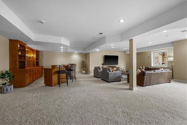 11302 W 140th Terrace, Overland Park, KS 66221