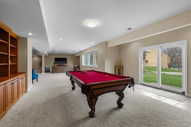 11302 W 140th Terrace, Overland Park, KS 66221