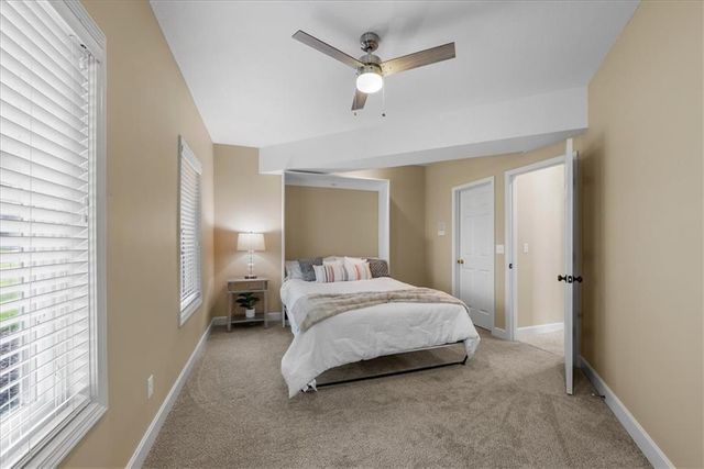 11302 W 140th Terrace, Overland Park, KS 66221