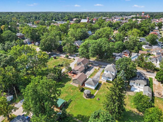 118 S Ridge Street, Crown Point, IN 46307