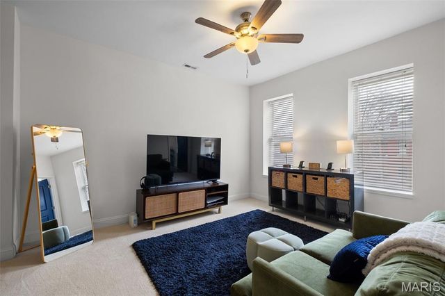 2134 Nebraska Avenue, St Louis, MO 63104