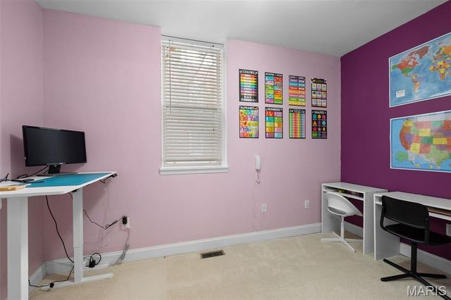 2134 Nebraska Avenue, St Louis, MO 63104