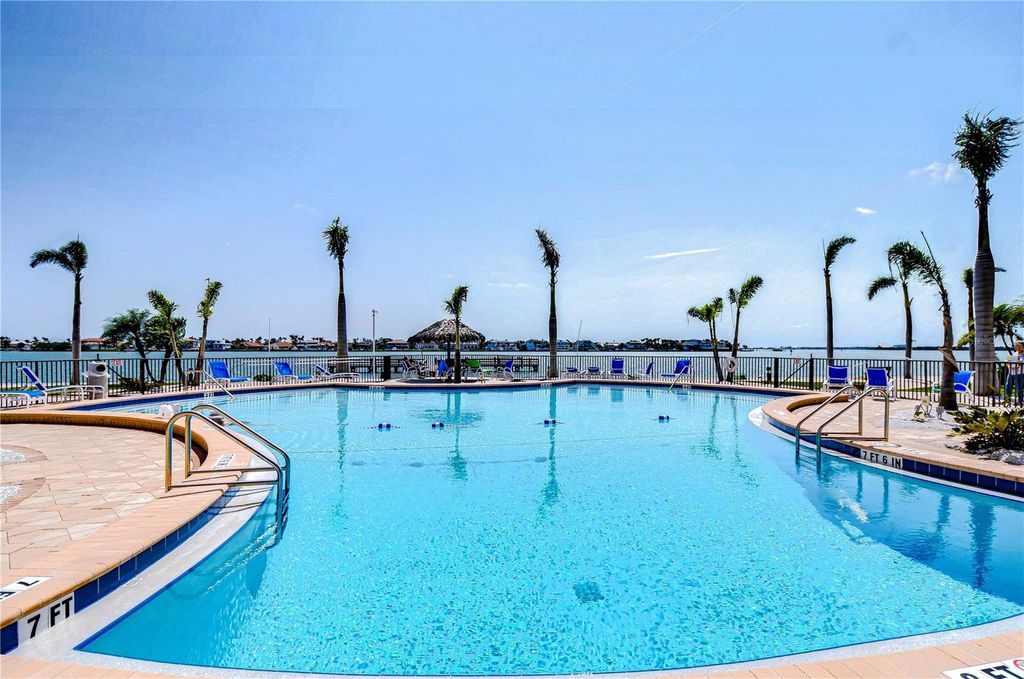 5220 BRITTANY DRIVE S 807, St Petersburg, FL 33715