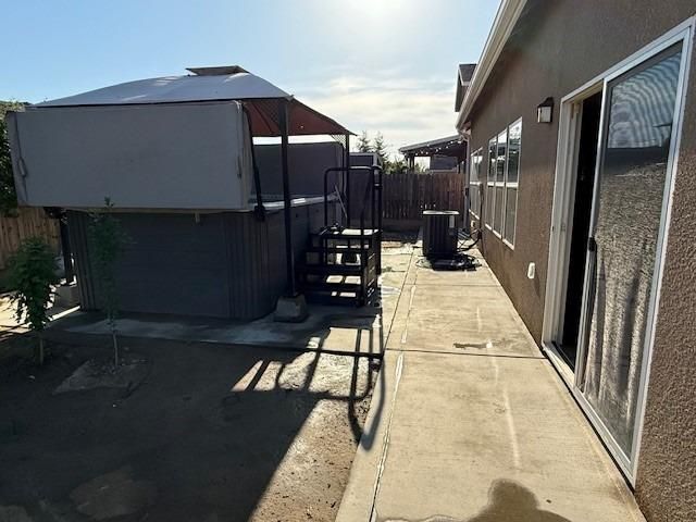 3725 W Clinton Avenue, Visalia, CA 93291