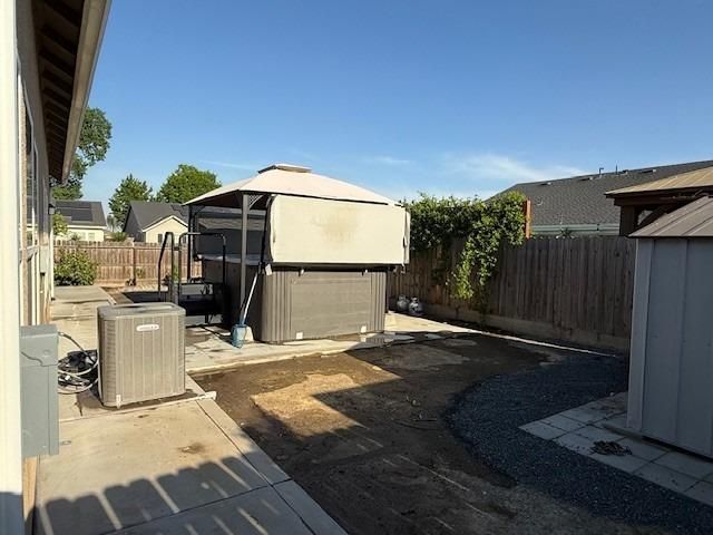 3725 W Clinton Avenue, Visalia, CA 93291