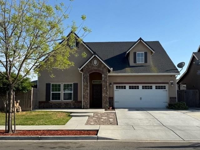 3725 W Clinton Avenue, Visalia, CA 93291