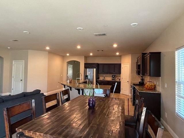 3725 W Clinton Avenue, Visalia, CA 93291