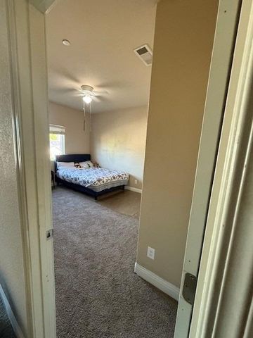 3725 W Clinton Avenue, Visalia, CA 93291