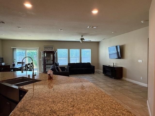 3725 W Clinton Avenue, Visalia, CA 93291