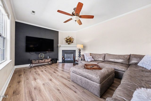 910 Wood Meadow Lane, Durham, NC 27703