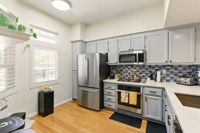 633 Swallowtail Court, Brisbane, CA 94005