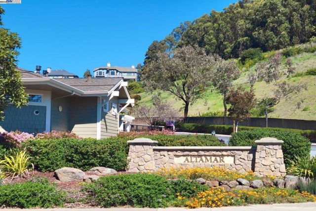 633 Swallowtail Court, Brisbane, CA 94005