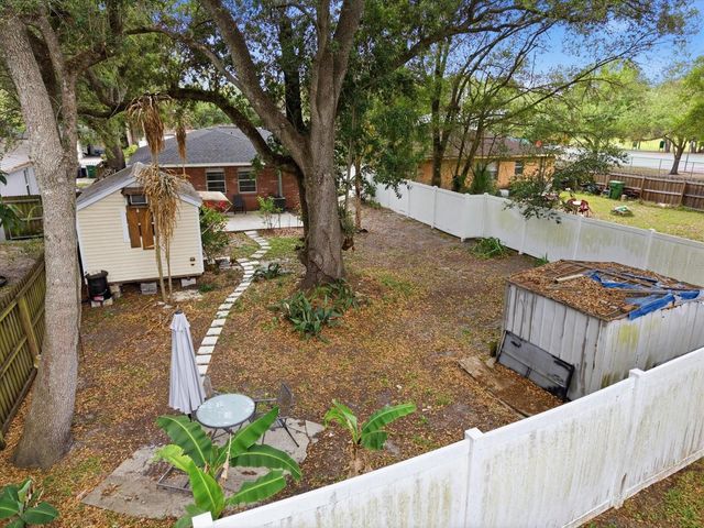 3204 E LAMBRIGHT STREET, Tampa, FL 33610