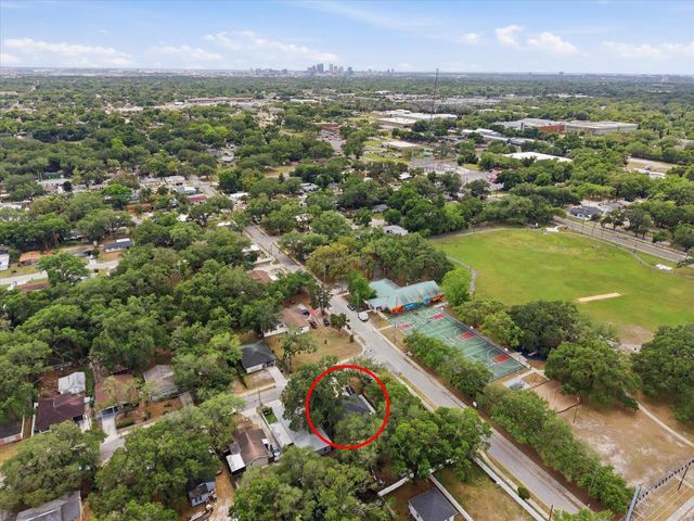3204 E LAMBRIGHT STREET, Tampa, FL 33610