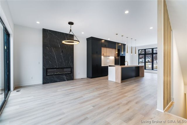 103 Howard Lane, Jeffersonville, IN 47130