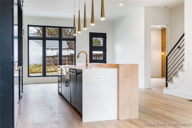 103 Howard Lane, Jeffersonville, IN 47130