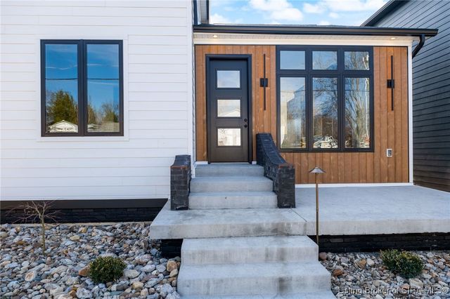 103 Howard Lane, Jeffersonville, IN 47130