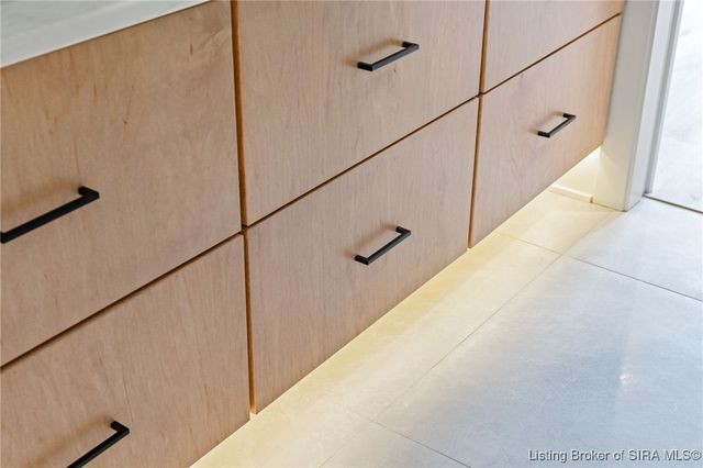 103 Howard Lane, Jeffersonville, IN 47130